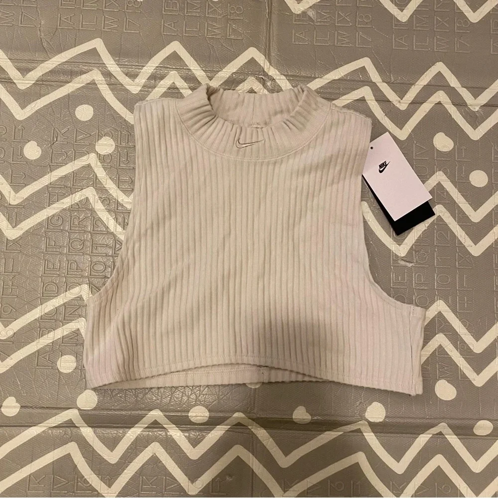 Nike special edition tank top bra shirt - Picture 5 of 7
